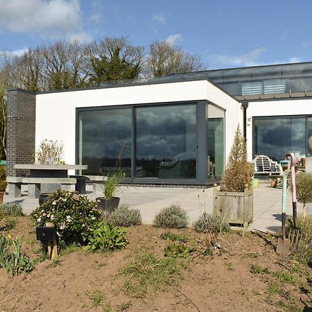 Park Barn Villa Whittington  Kültér fotó